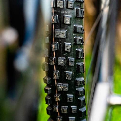 Pneu Magic Mary Snakeskin 27.5x2.35 Dobravel Addix Soft Pto